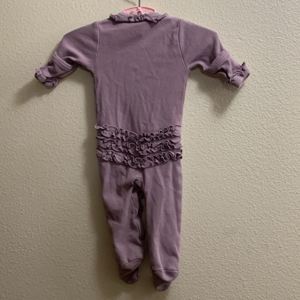 Kate Quinn Purple Organic Cotton Ruffled Footie Pajamas Size 0-3 Months - Picture 3 of 7